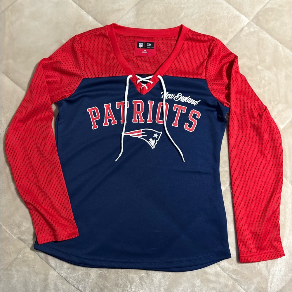 NWOT New England Patriots long mesh sleaves shirt